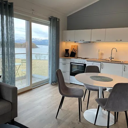 Stenegarden Apartman *